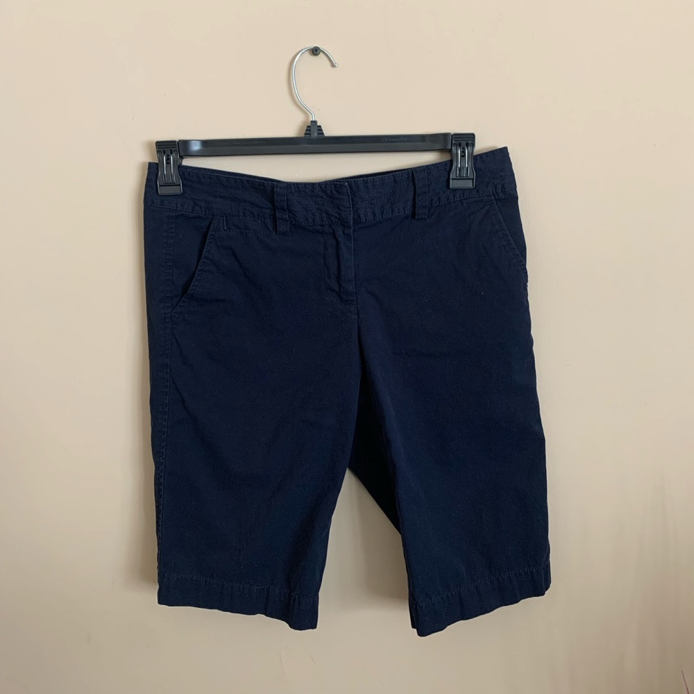 J CREW CHINO CITY FIT SHORTS, Size 6, navy blue, has stretch, cute